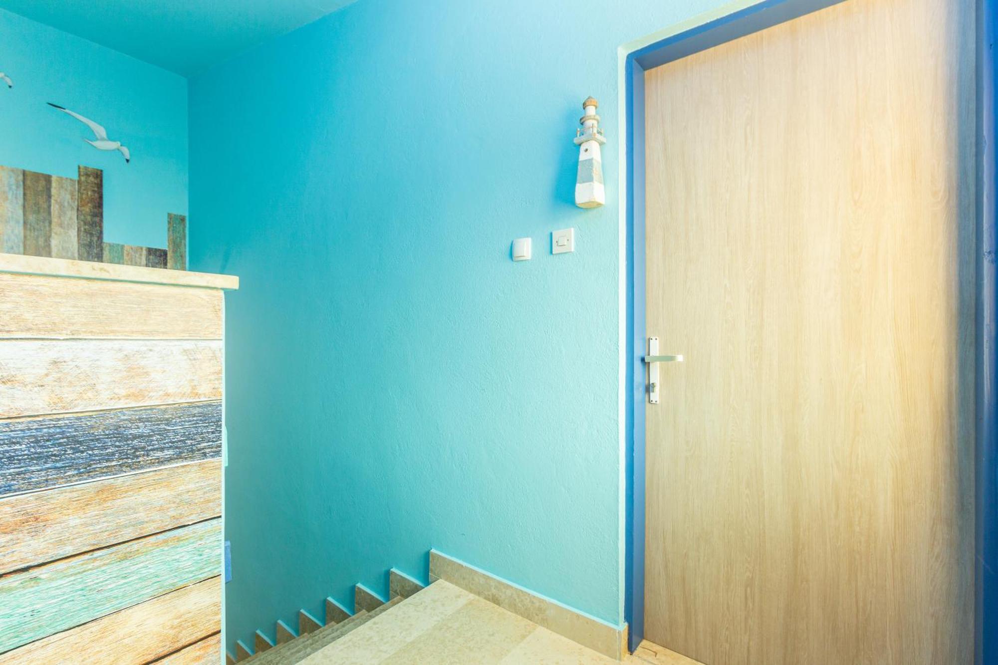 Rooms & Studio Apartments By The Way Baska  Bagian luar foto