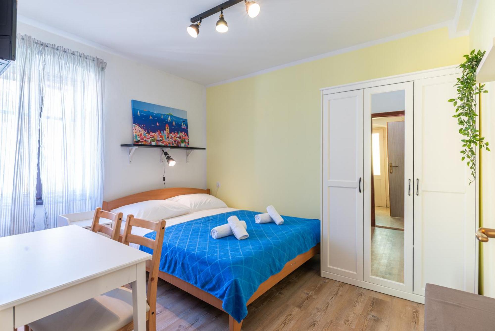 Rooms & Studio Apartments By The Way Baska  Bagian luar foto