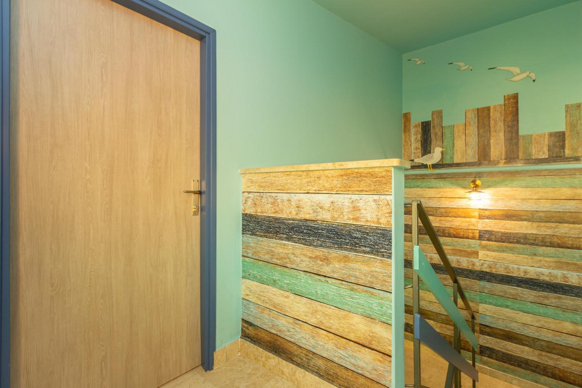 Rooms & Studio Apartments By The Way Baska  Bagian luar foto