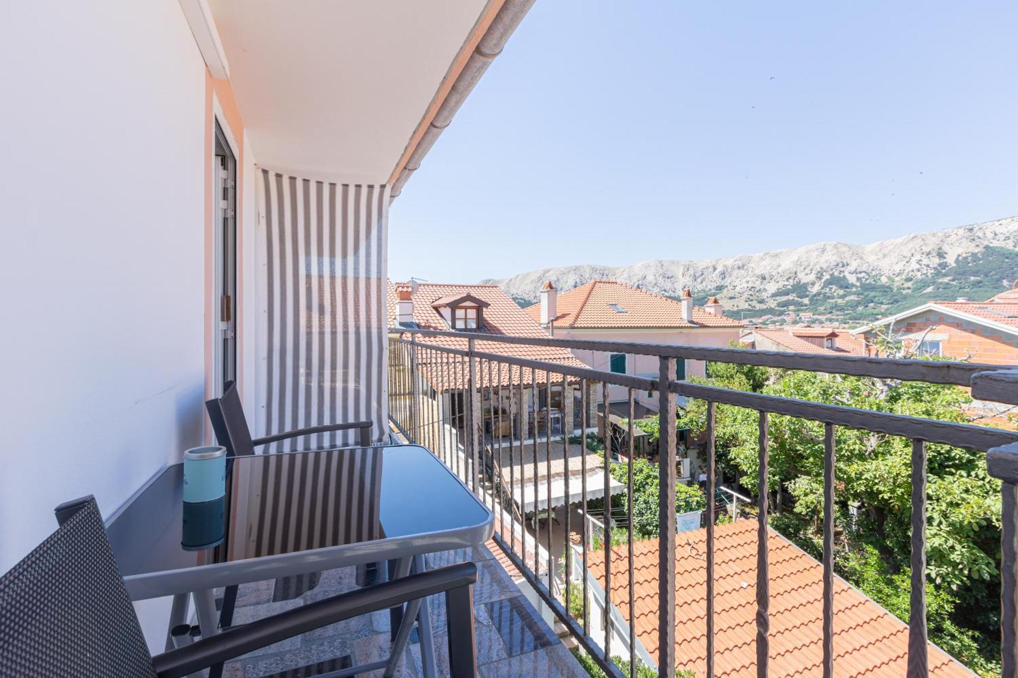 Rooms & Studio Apartments By The Way Baska  Bagian luar foto